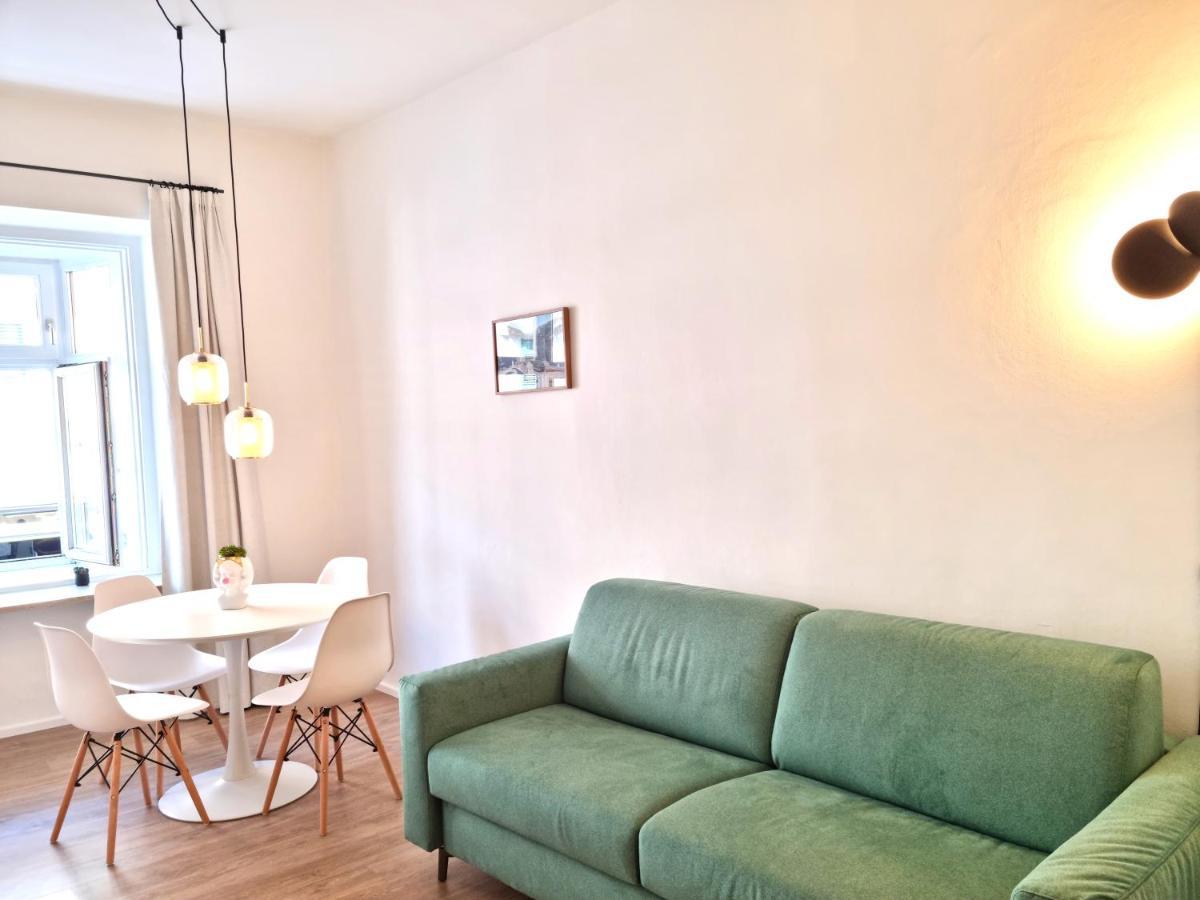 Rosa Apartment With Parking Historic City Center Merano Eksteriør bilde